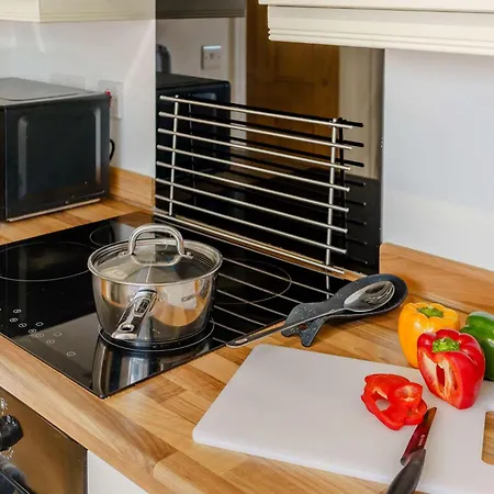 2 Bed In Keswick 86249 דירה